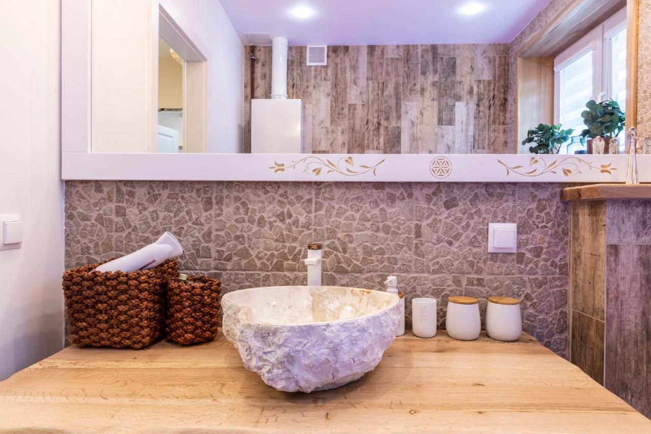 Bunia W Zakopanem Z Jacuzzi Apartment Exterior foto